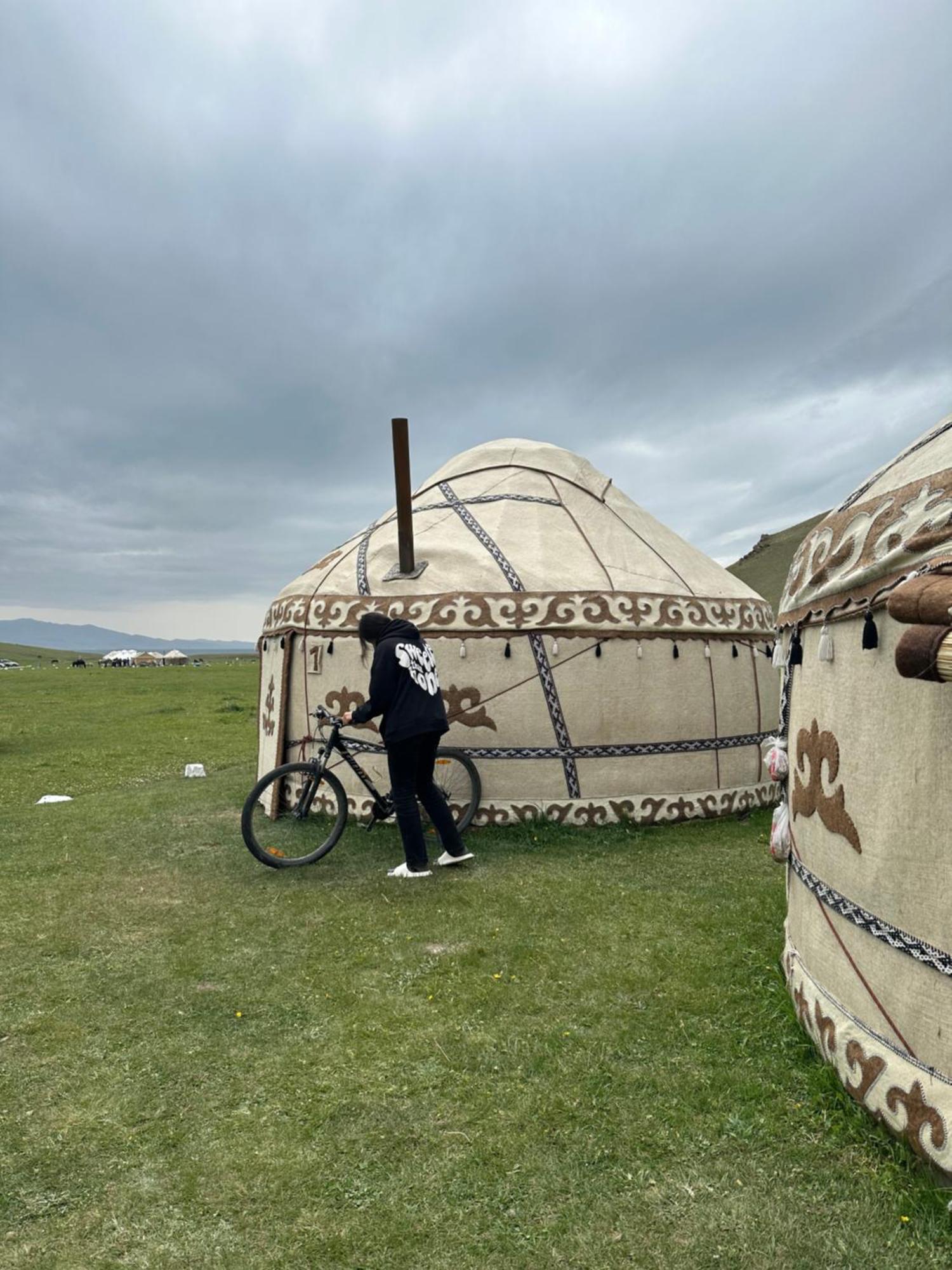 فندق Yurt Camp Azamat At Song Kol Lake Bagysh المظهر الخارجي الصورة